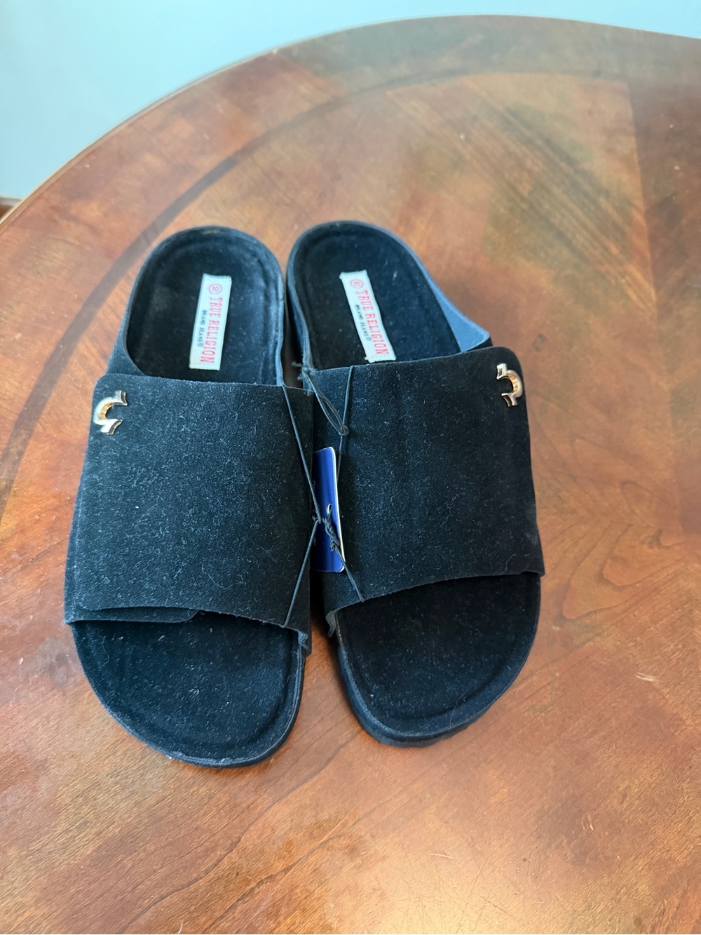 True Religion Billy Faux Suede Slides NEW Black Sandals Men’s Size 10 Shoes - Picture 3 of 9